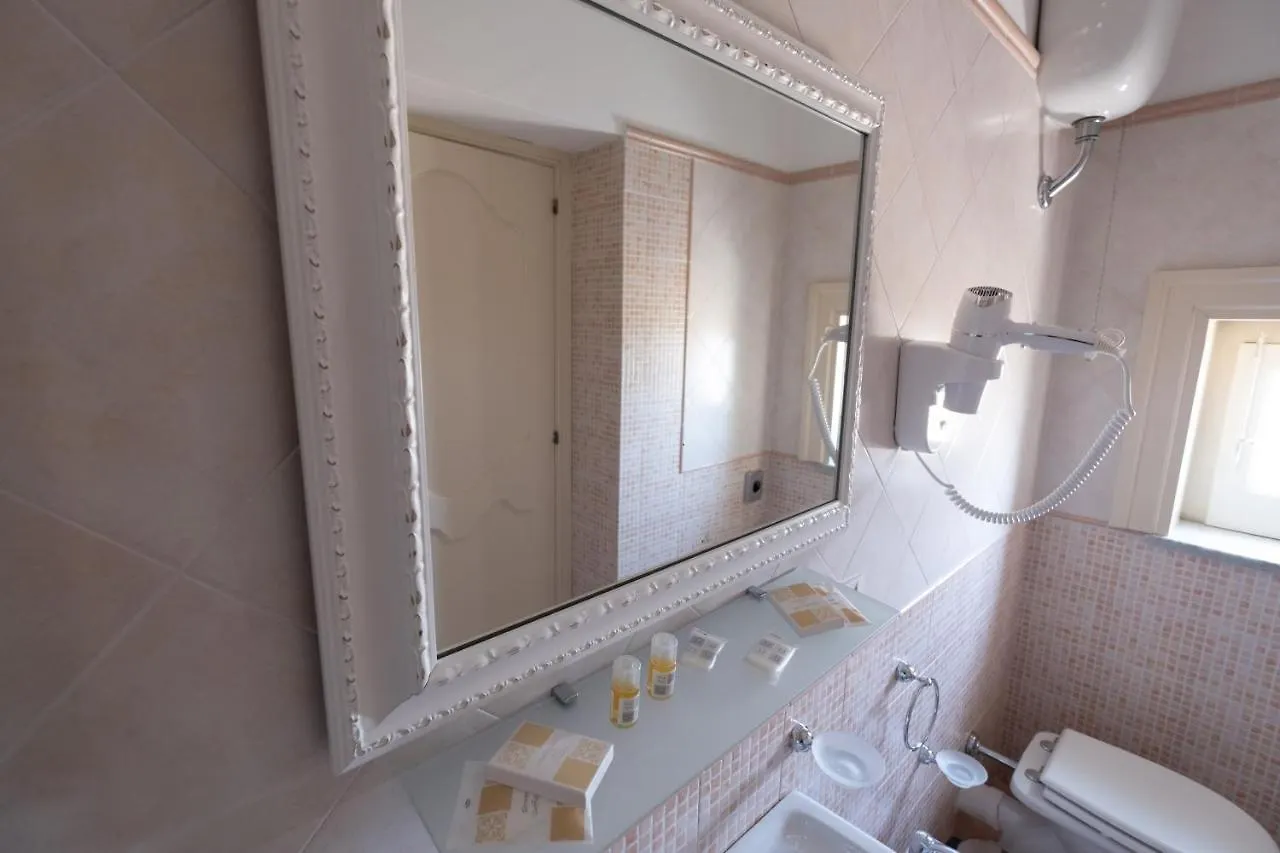 Hotel Borgo di Ciàula Santa Flavia 4*,